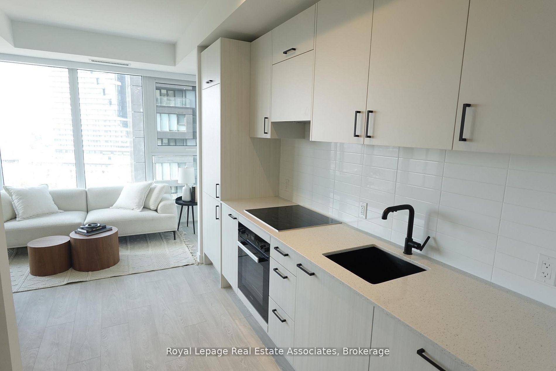 1 Quarrington Lane 1004, Toronto C13 — photo 3 of 5