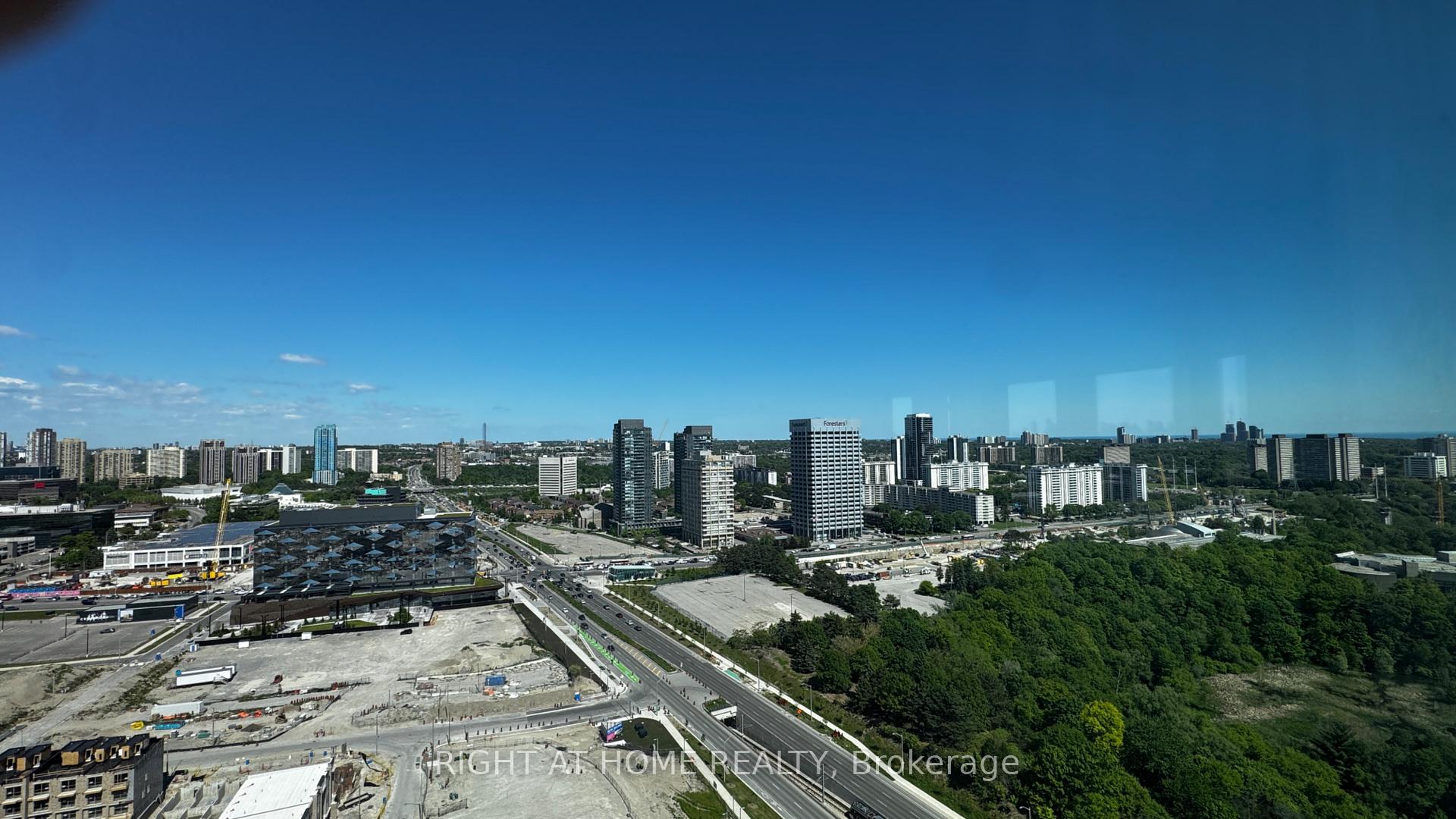 5 Quarrington Lane 2709, Toronto C13, ON M3C 0S5 — Toronto C13, Ontario