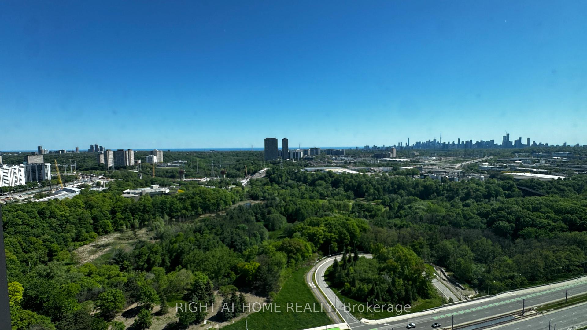 5 Quarrington Lane 2709, Toronto C13 — photo 3 of 5