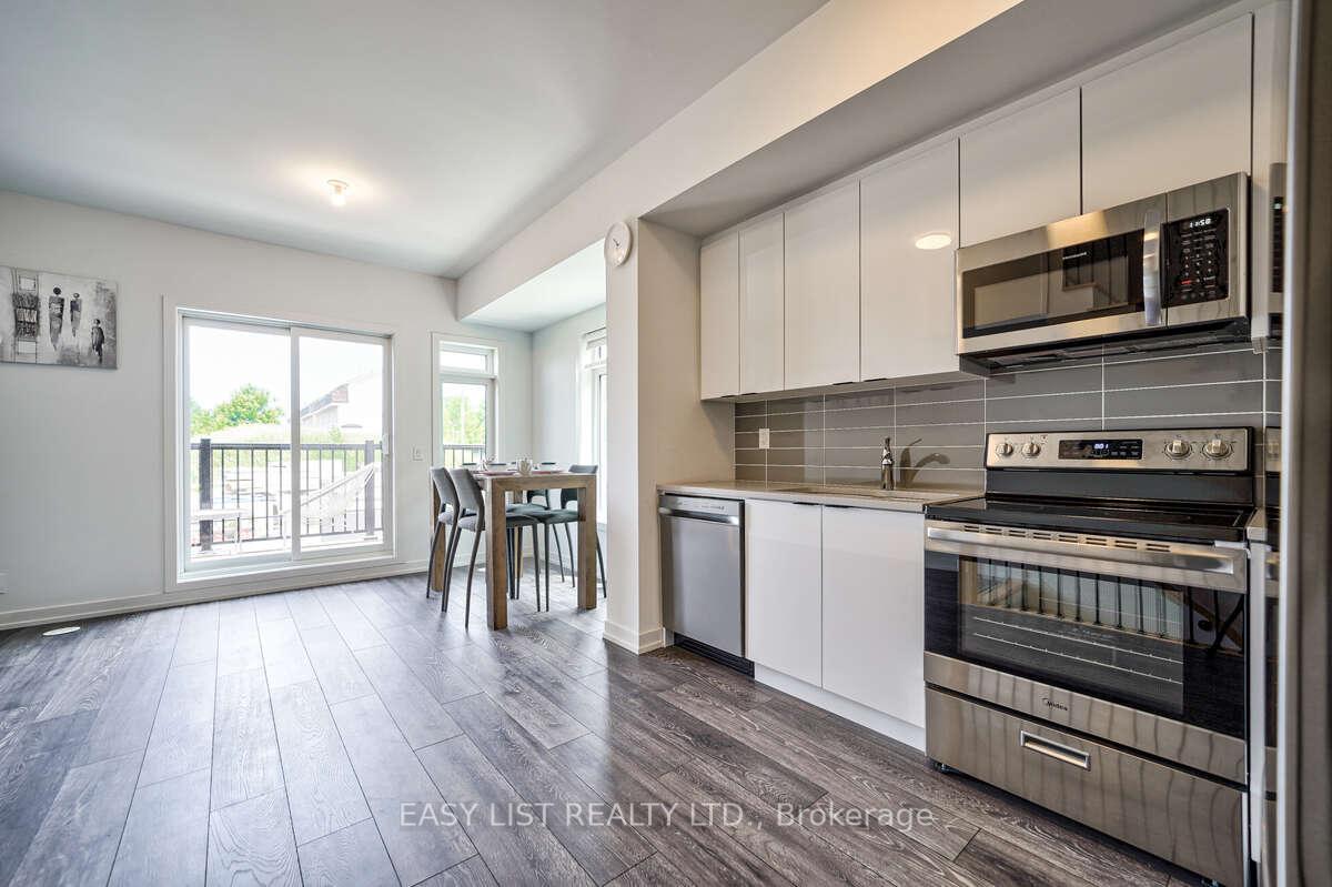 27 Spruce Pines Crescent, Toronto C13, ON M4A 0A9 — Toronto C13, Ontario