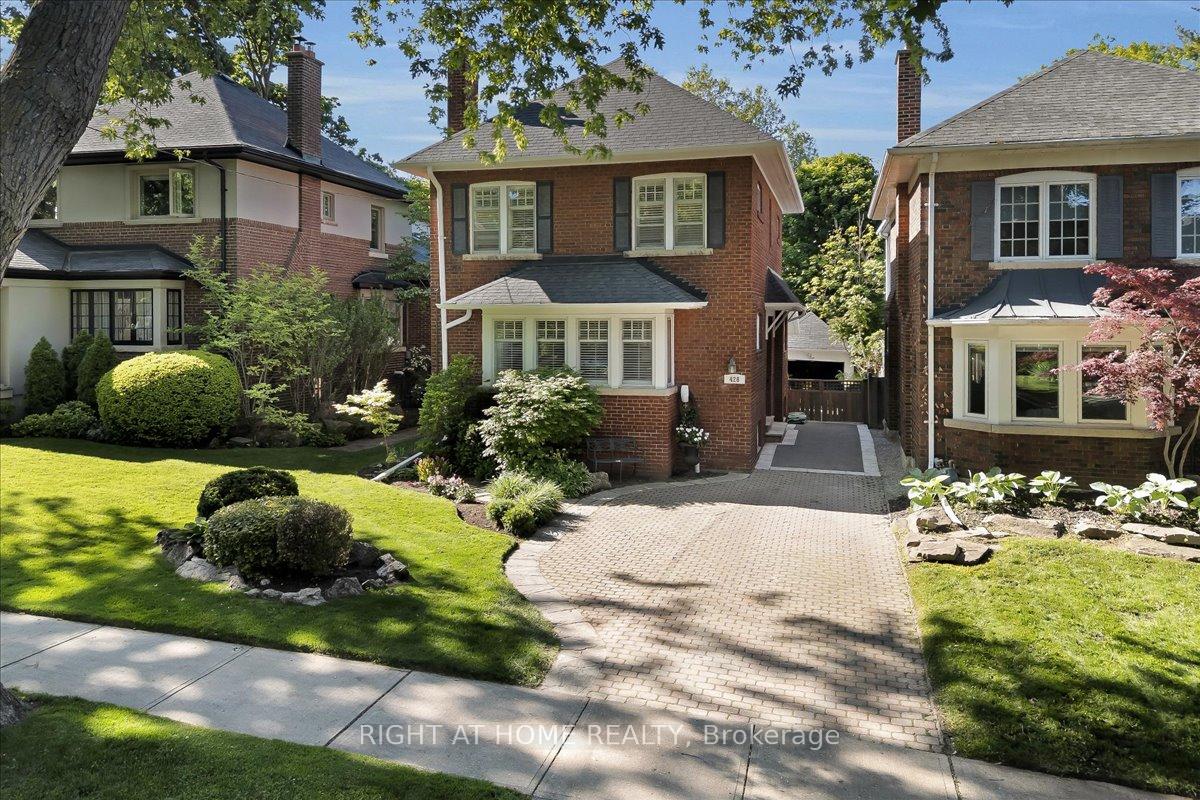 428 Briar Hill Avenue, Toronto C04 — photo 3 of 5