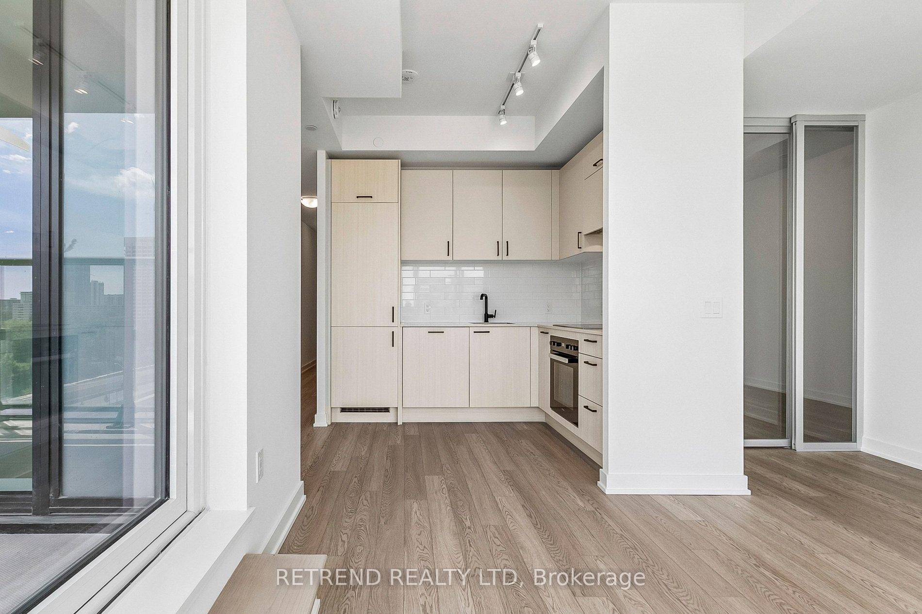 5 Quarrington Lane 607, Toronto C13 — photo 4 of 5