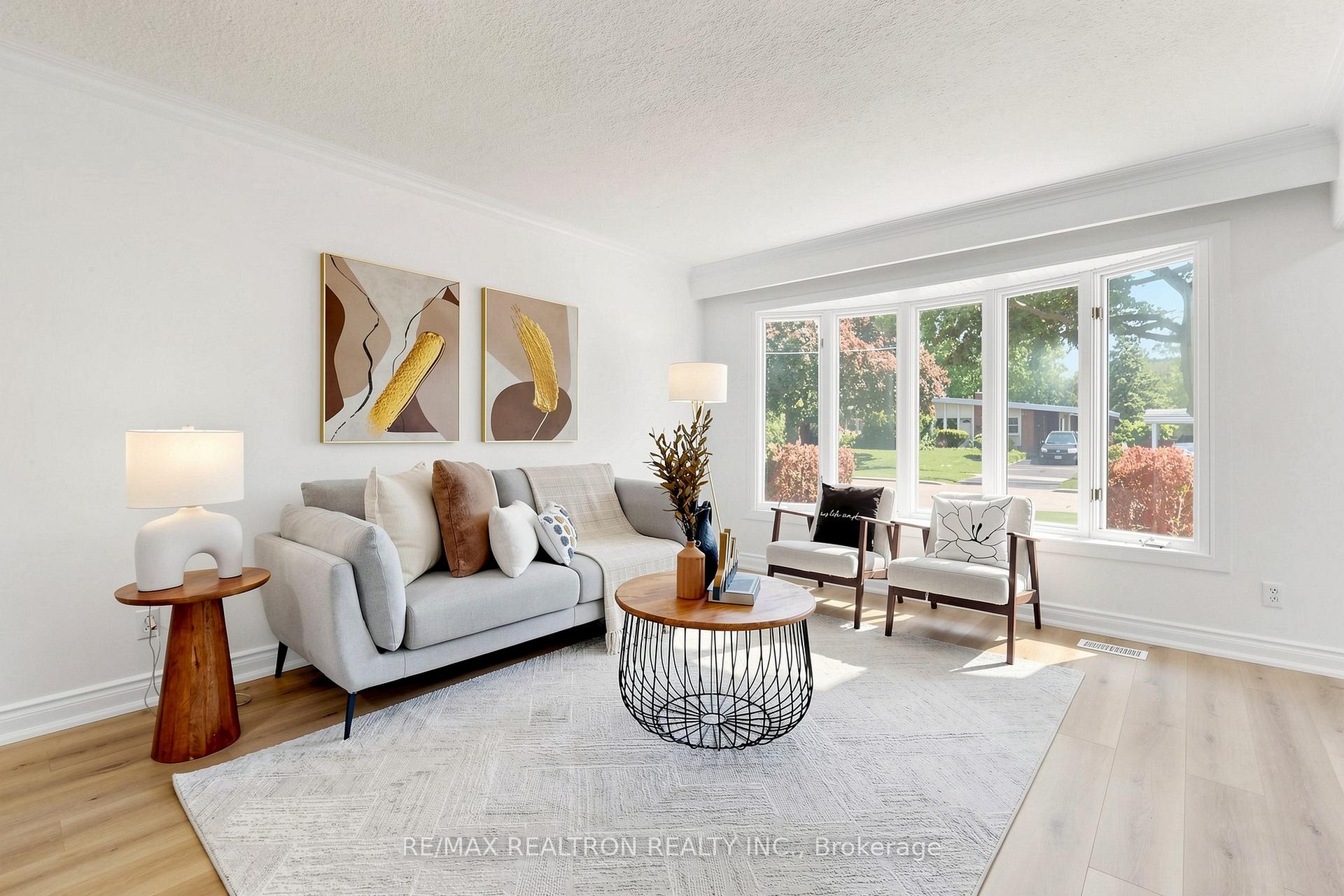 20 Doonaree Drive, Toronto C13 — photo 4 of 5