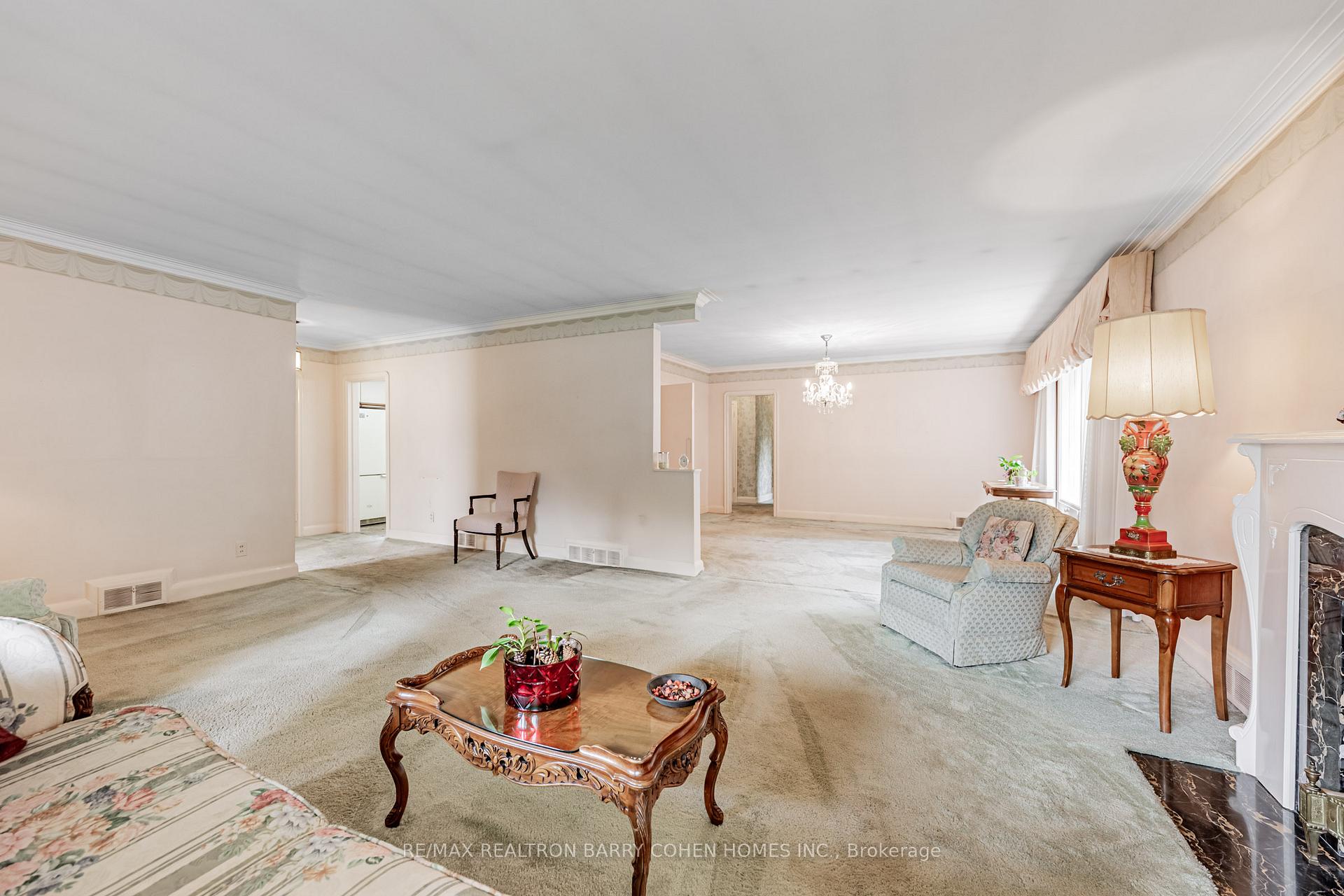 200 Cortleigh Boulevard, Toronto C04 — photo 5 of 5