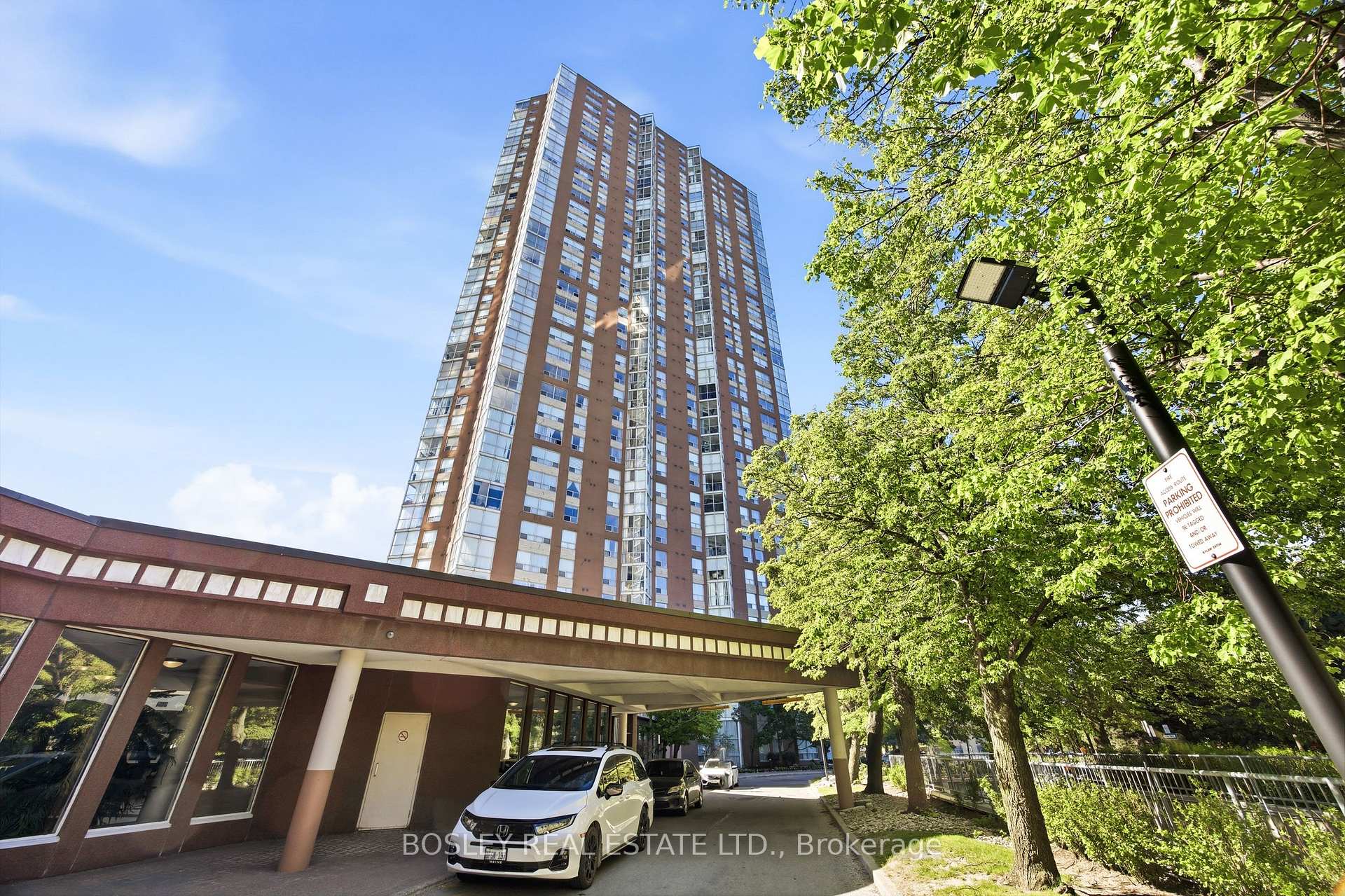 5 Concorde Place 611, Toronto C13, ON M3C 3M8 — Toronto C13, Ontario