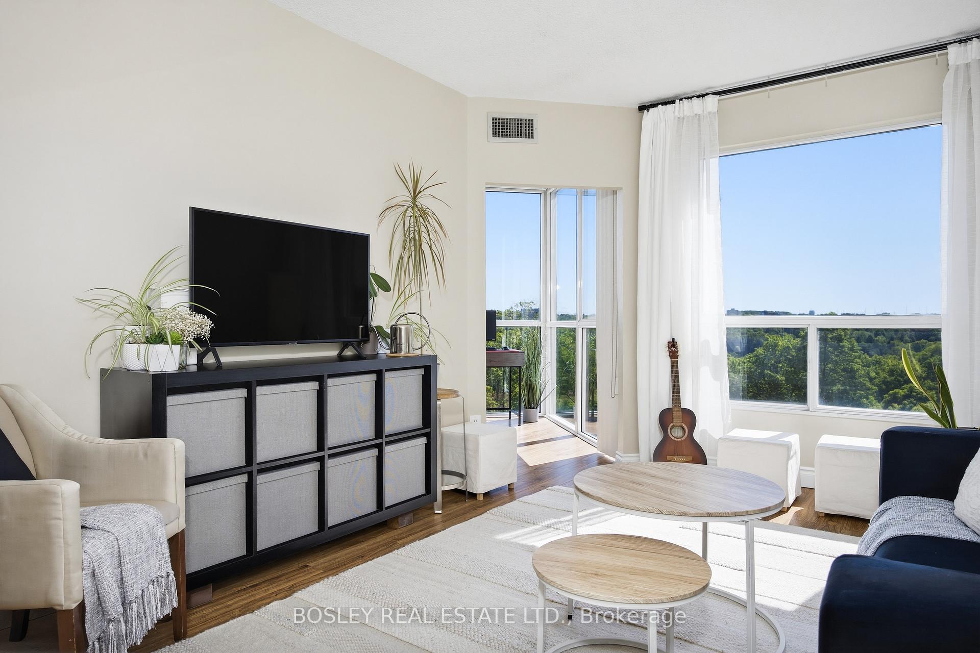 5 Concorde Place 611, Toronto C13 — photo 3 of 5