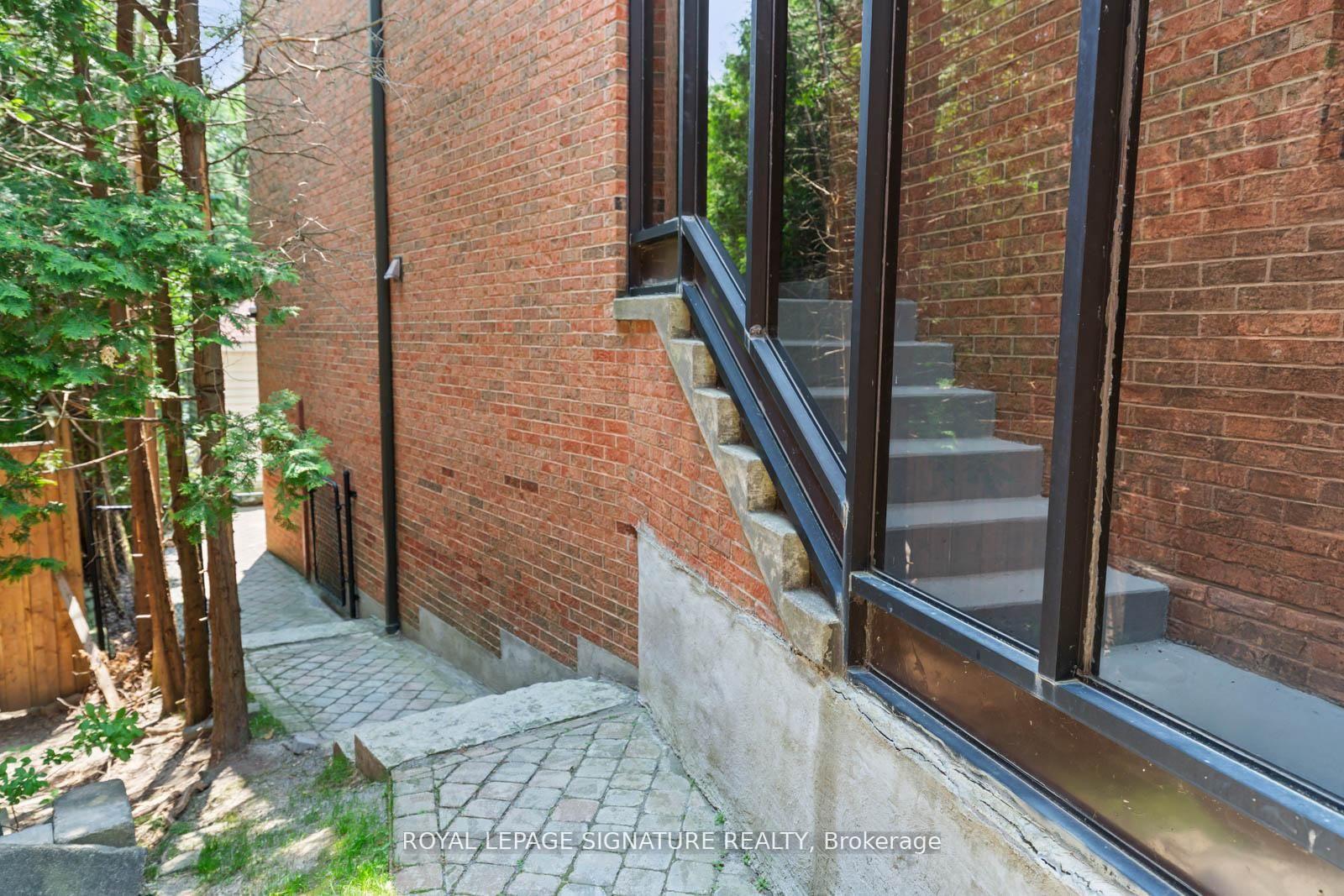 23 Brandy Court, Toronto C12 — photo 5 of 5