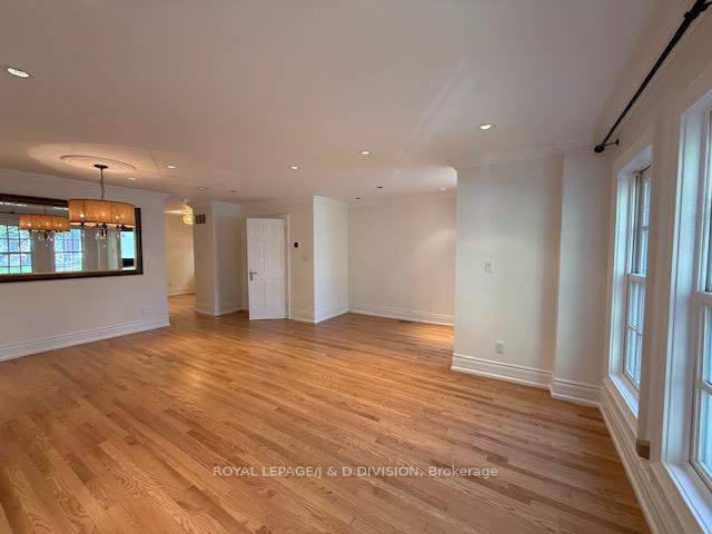 213 Cranbrooke Avenue, Toronto C04 — photo 3 of 5