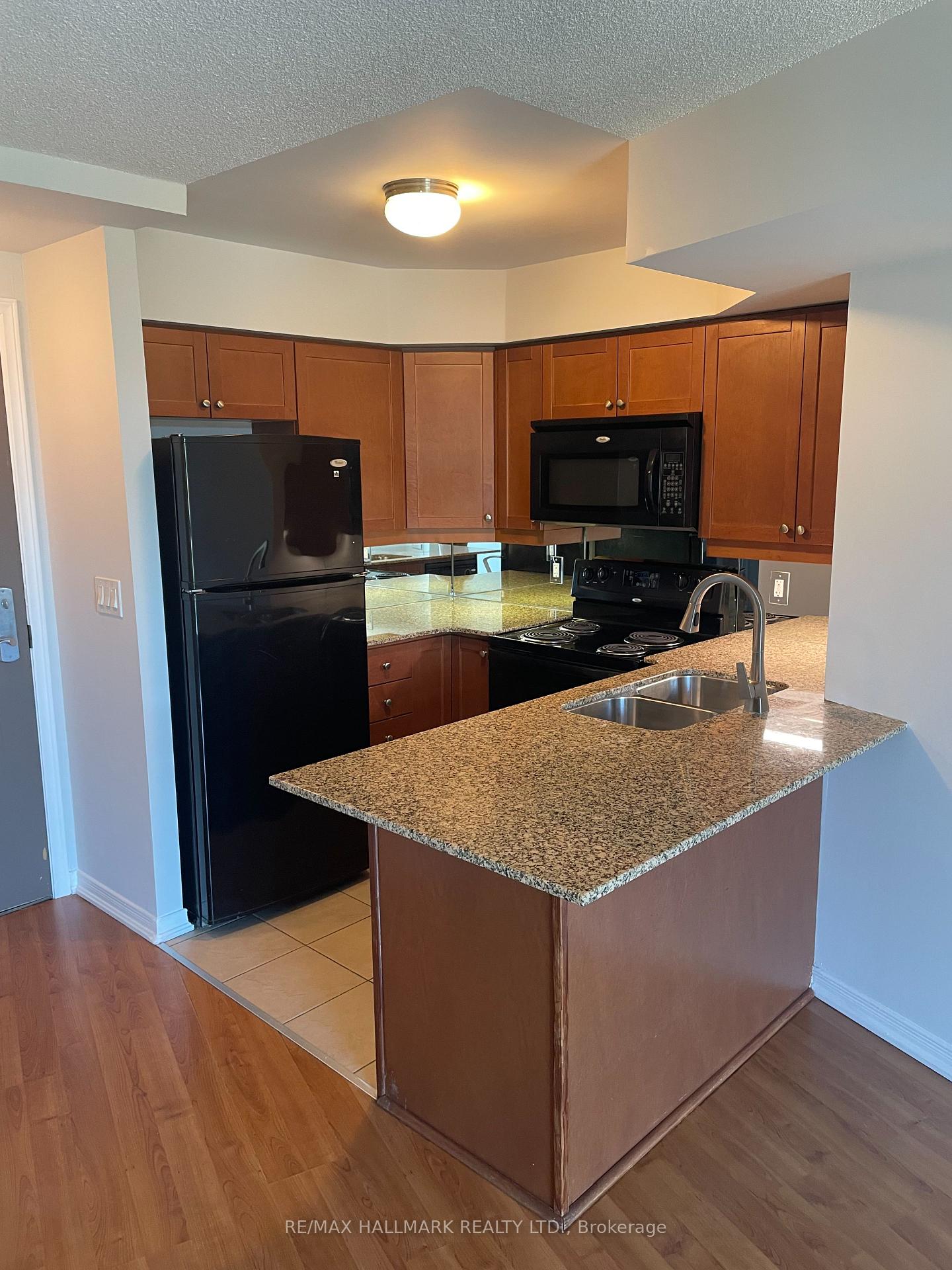18 Valley Woods Road 1015, Toronto C13, ON M3A 0A1 — Toronto C13, Ontario