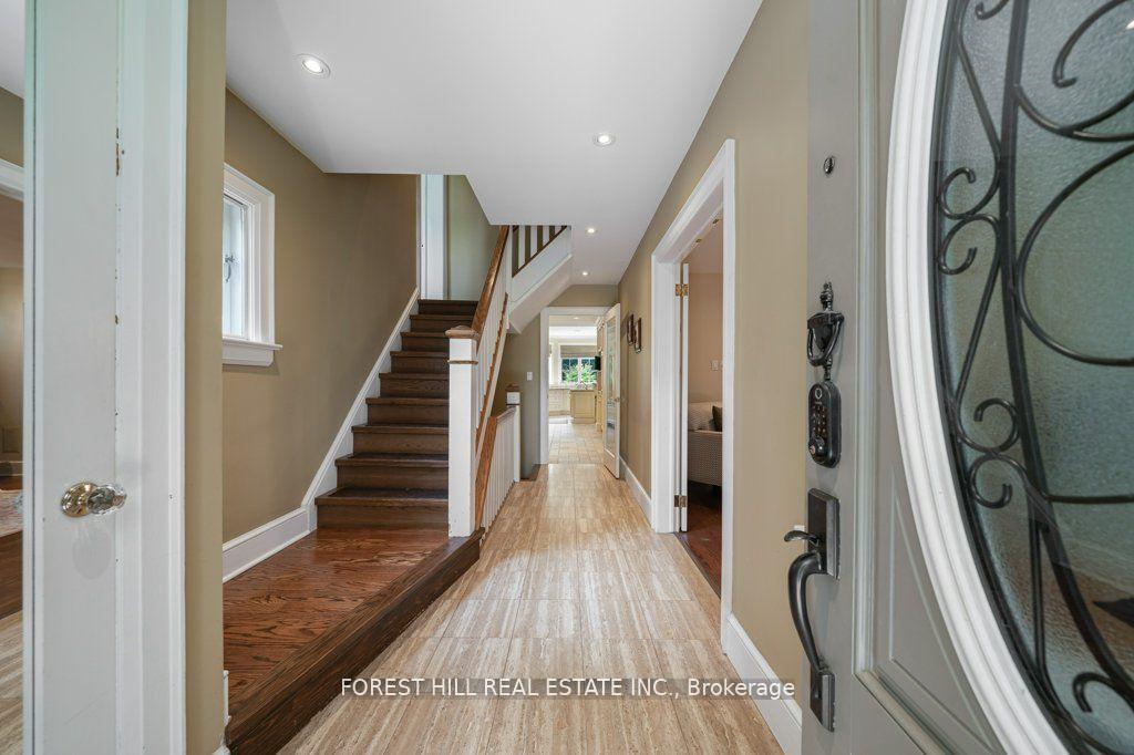 82 Brooke Avenue, Toronto C04 — photo 5 of 5