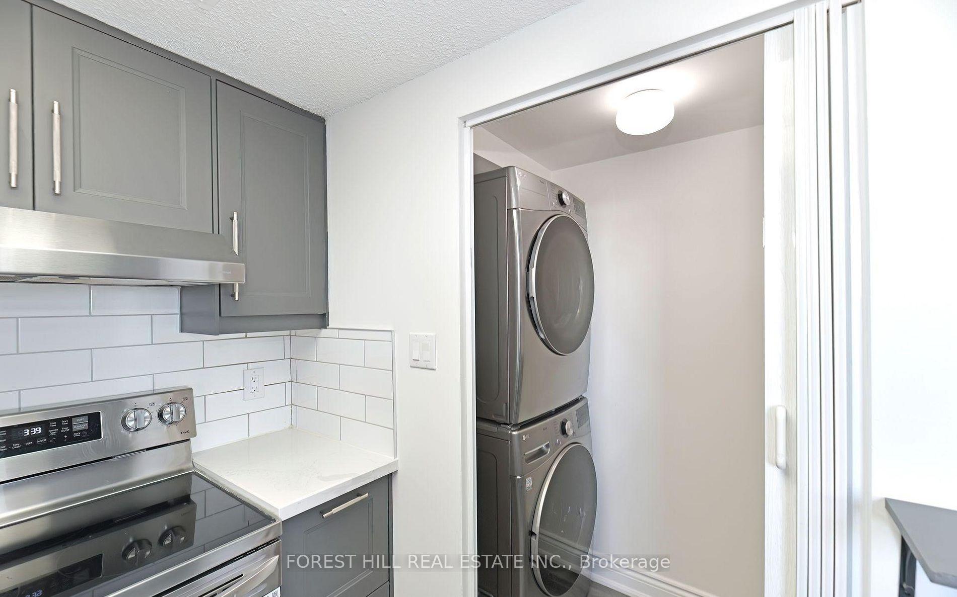 3000 BATHURST Street 1205, Toronto C04 — photo 5 of 5
