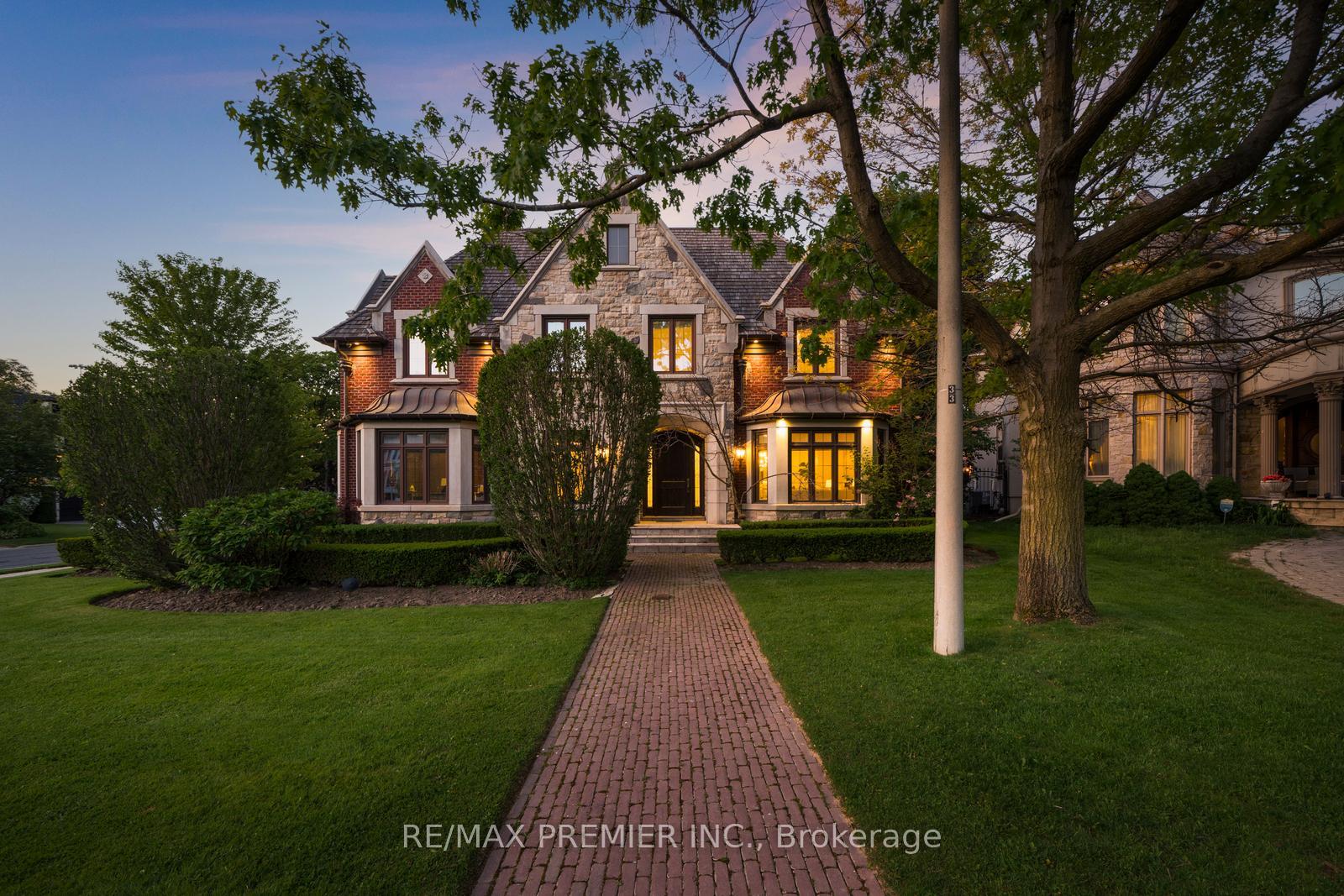 35 Normandale Crescent, Toronto C12 — photo 4 of 5