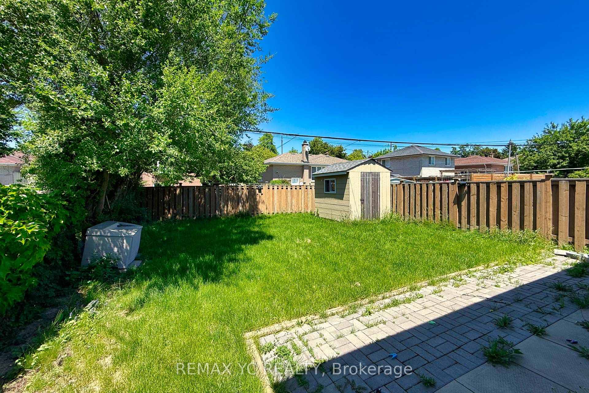 34 Tulane Crescent Bsmt, Toronto C13 — photo 2 of 5