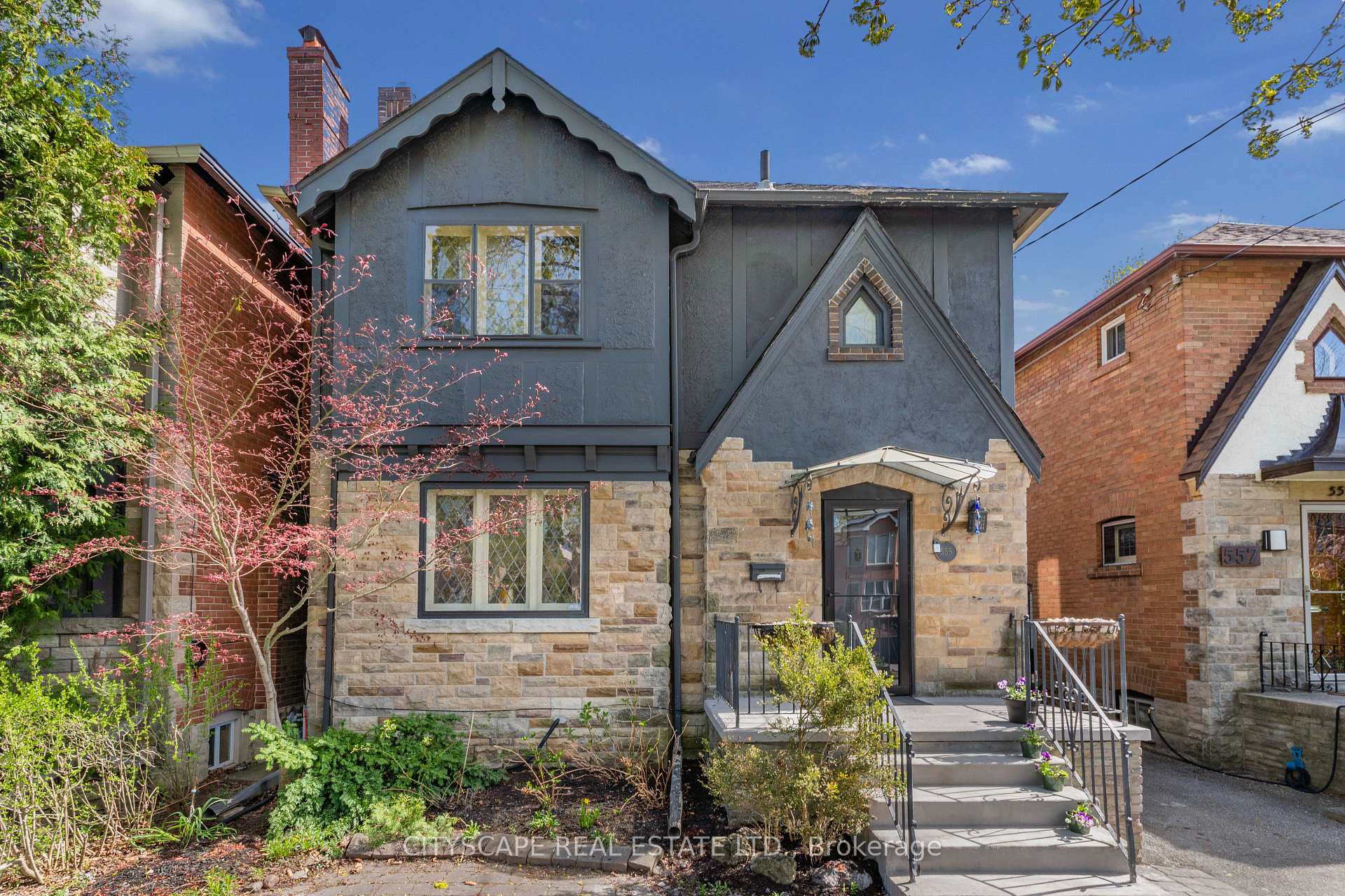 555 Castlefield Avenue, Toronto C04, ON M5N 1L7 — Toronto C04, Ontario