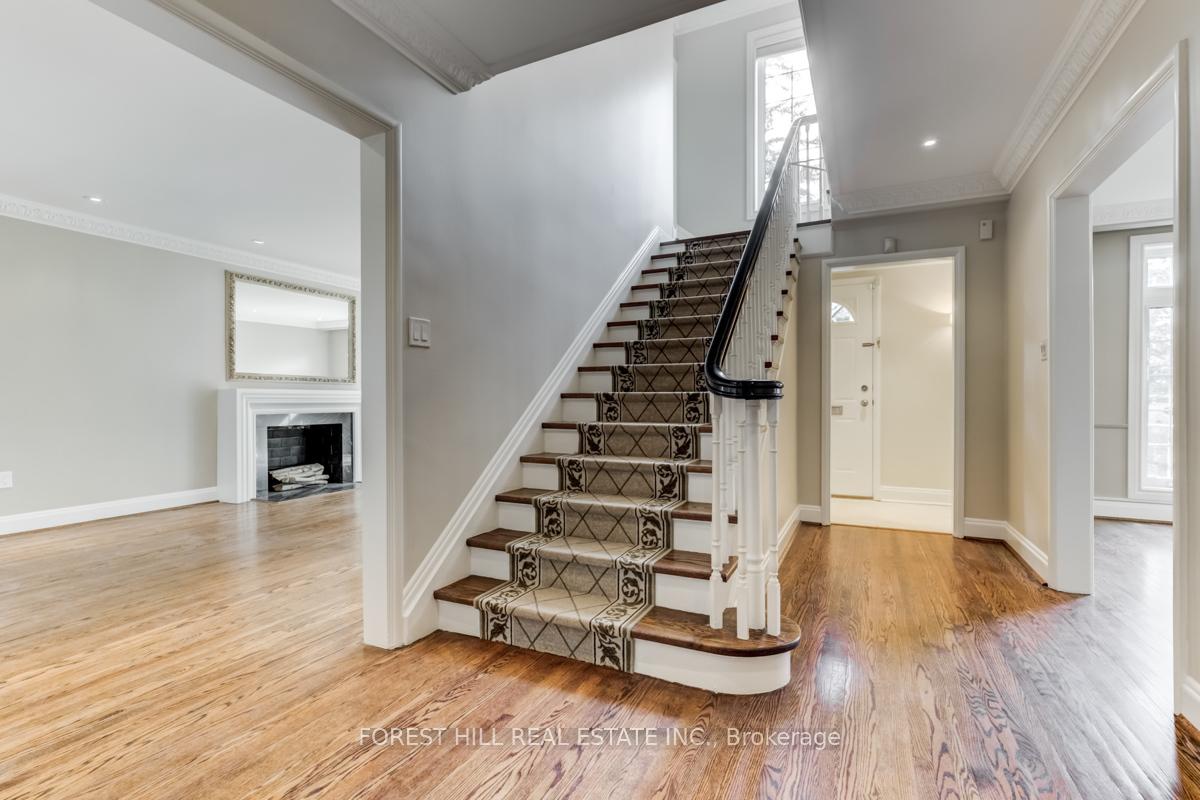 109 Mona Drive, Toronto C04 — photo 2 of 5