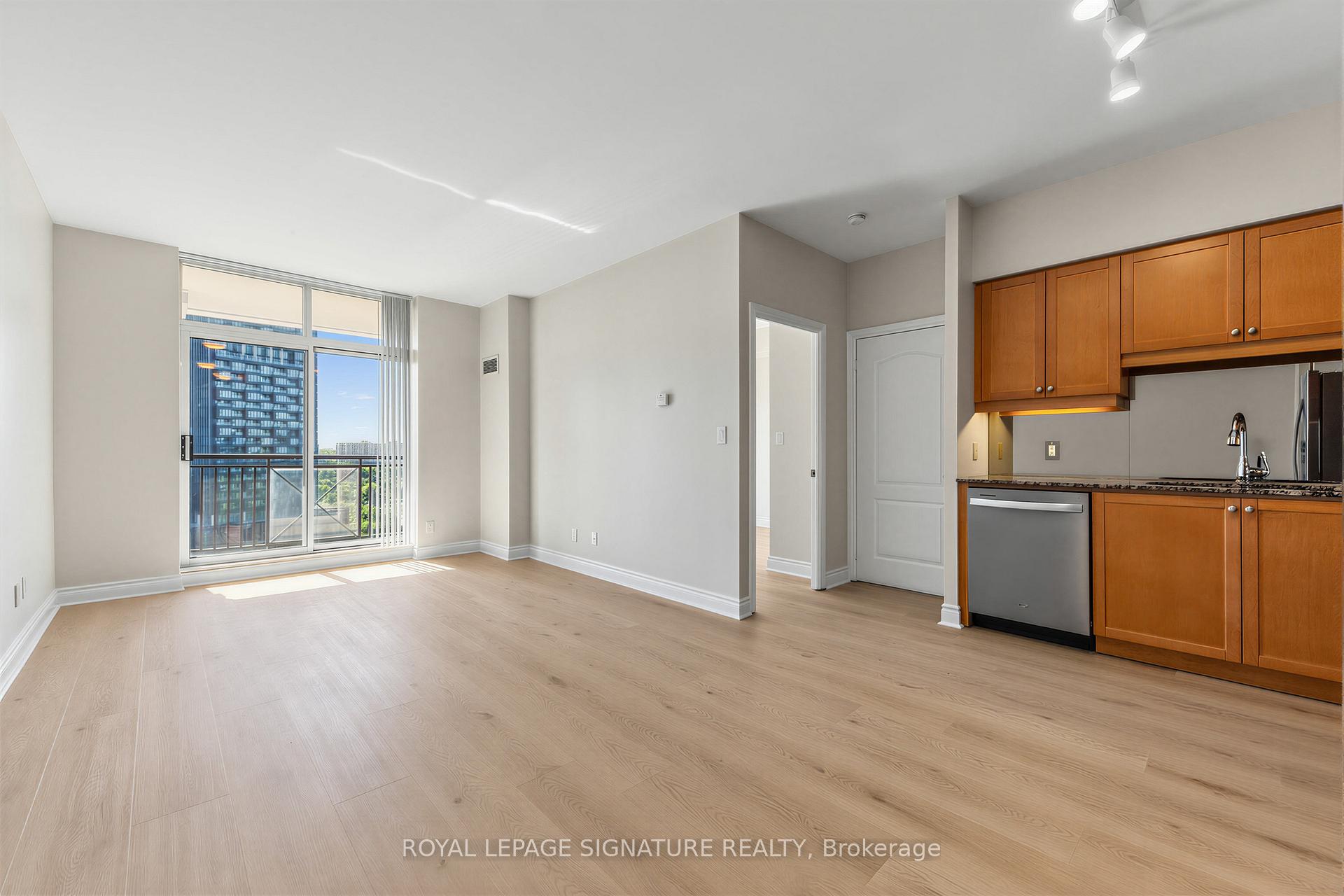 1105 Leslie Street 1408, Toronto C13 — photo 5 of 5