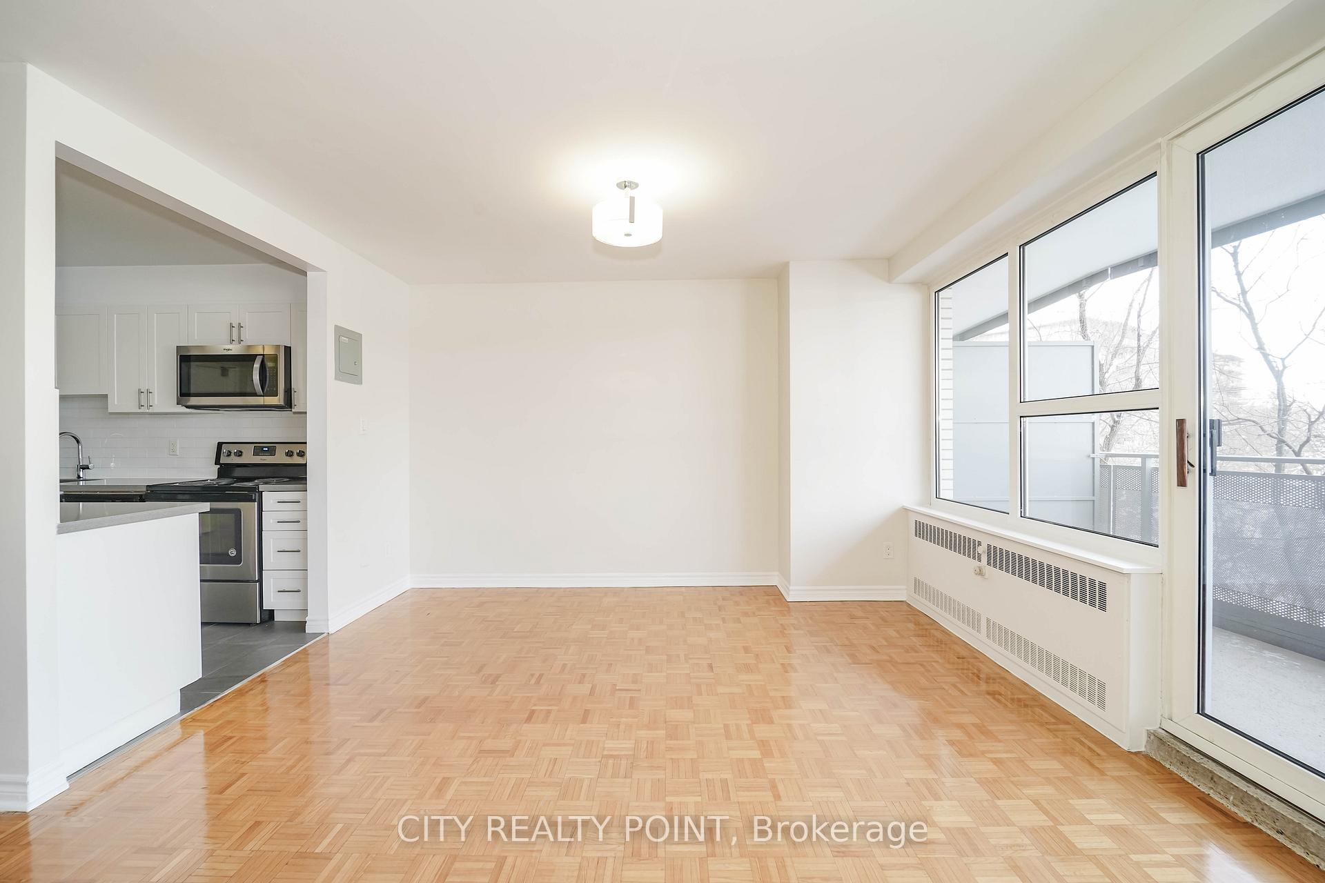 10 Shallmar Boulevard 705, Toronto C04 — photo 3 of 5