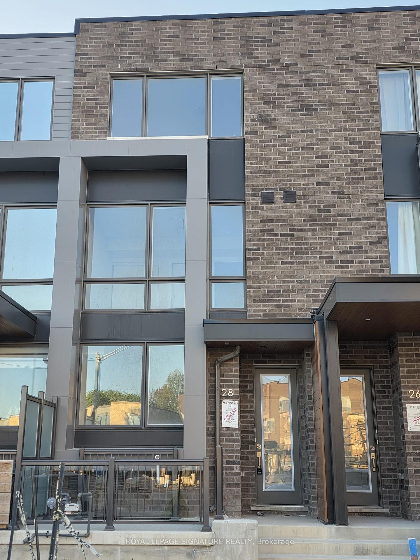 28 Green Gardens Boulevard, Toronto C04, ON M6A 0E7 — Toronto C04, Ontario