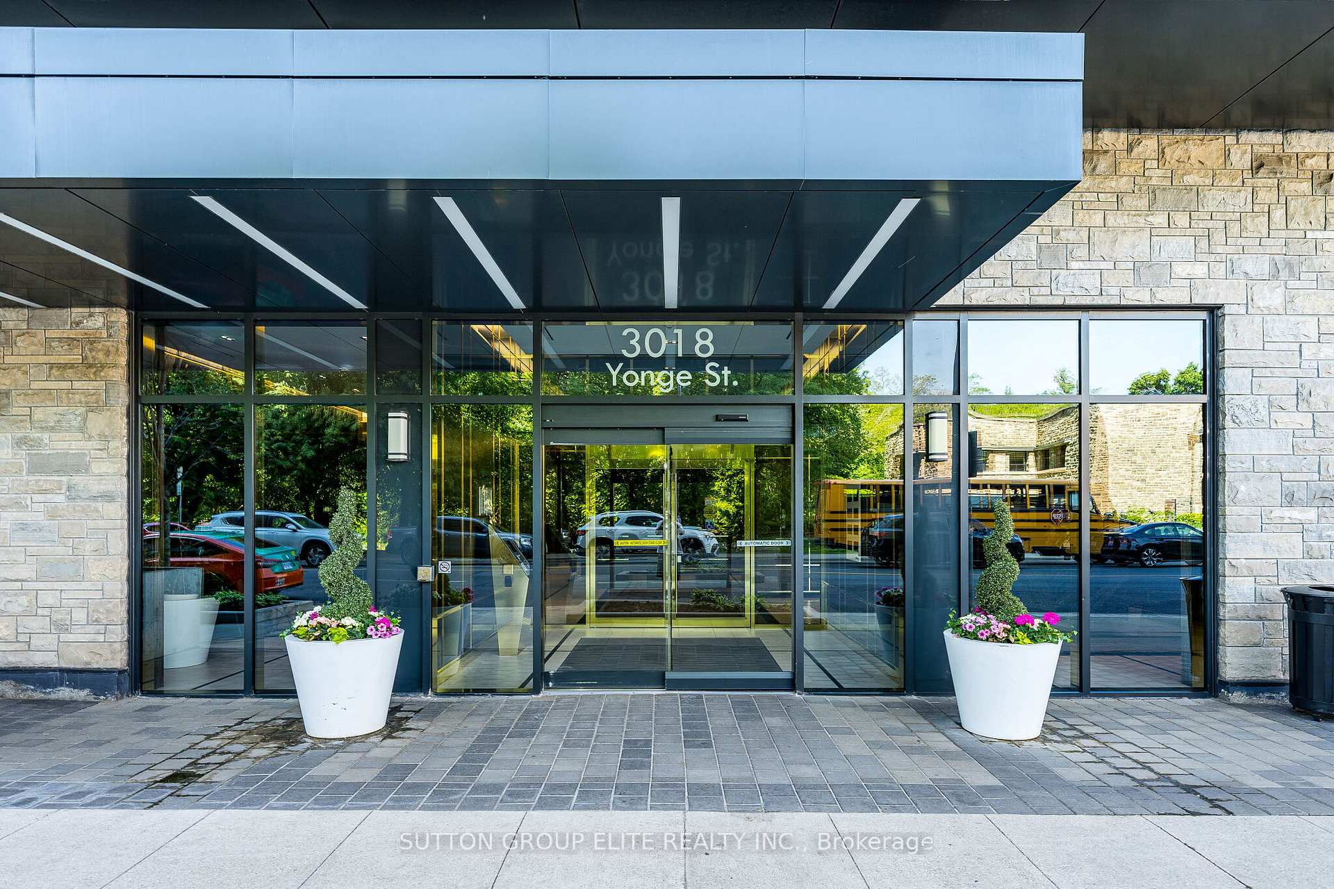 3018 Yonge Street 814, Toronto C04 — photo 2 of 5