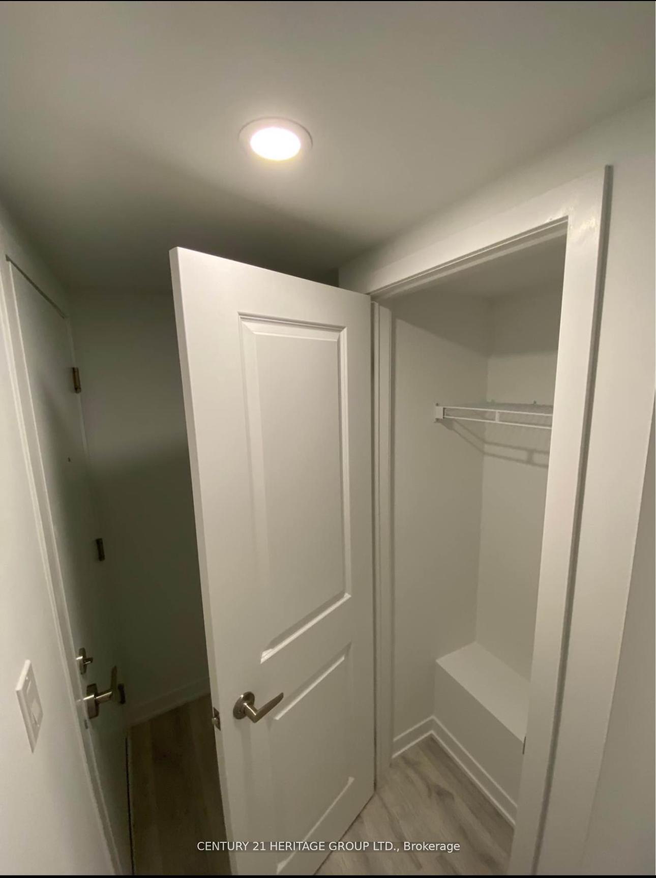 10 Marquette Avenue S A3, Toronto C04 — photo 2 of 5