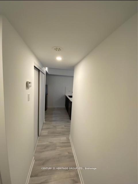 10 Marquette Avenue S A3, Toronto C04 — photo 3 of 5
