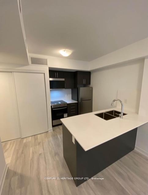 10 Marquette Avenue S A3, Toronto C04 — photo 4 of 5