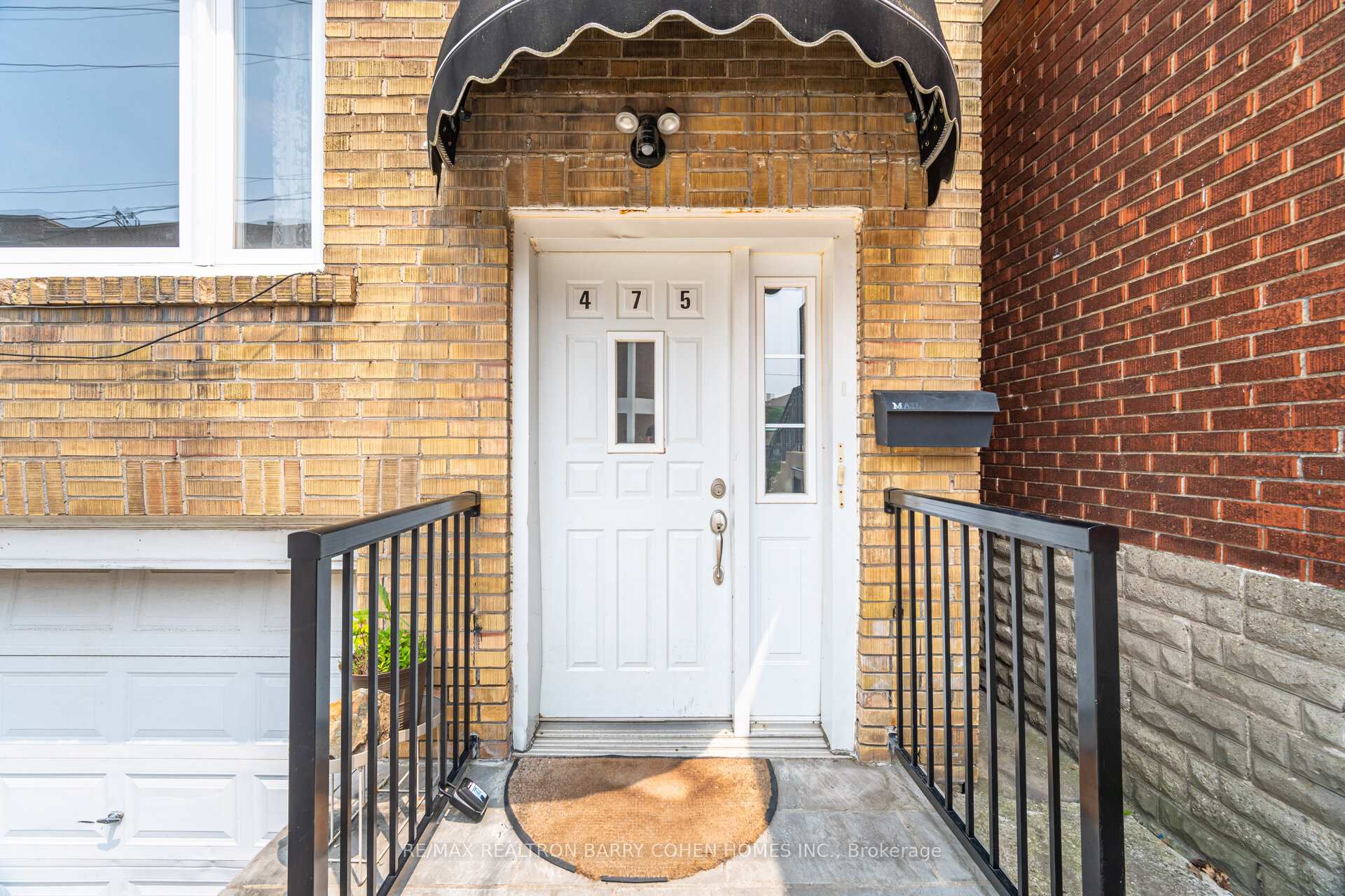 475 Winona Drive 2 Main, Toronto C03 — photo 4 of 5