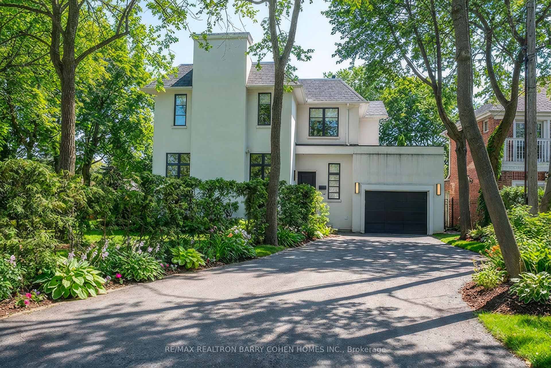 74 Esgore Drive, Toronto C04 — photo 3 of 5