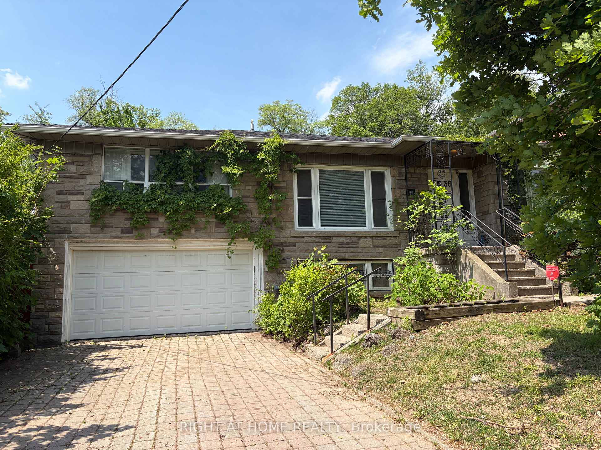 36 Forest Wood, Toronto C04, ON M5N 2V9 — Toronto C04, Ontario