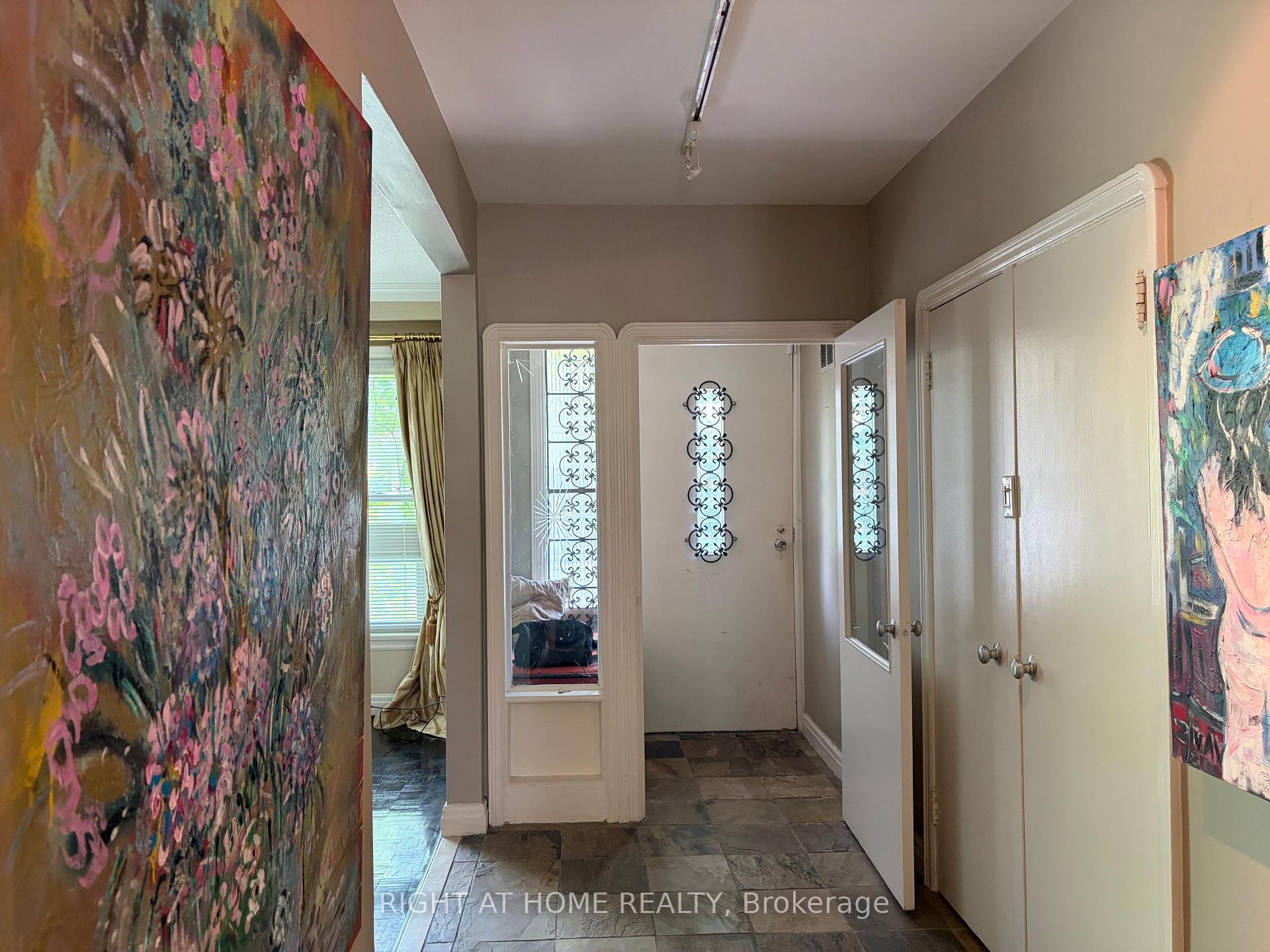 36 Forest Wood, Toronto C04 — photo 5 of 5