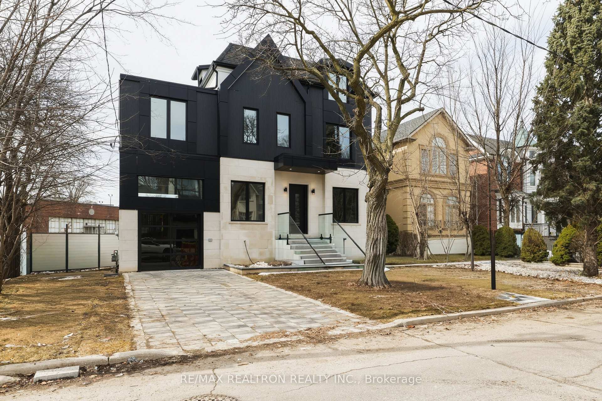 1002 Spadina Road, Toronto C04, ON M5N 2M6 — Toronto C04, Ontario