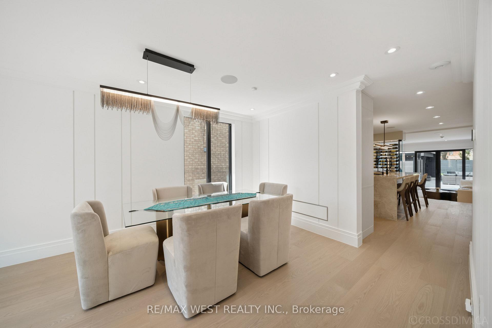 238 Melrose Avenue N, Toronto C04 — photo 3 of 5