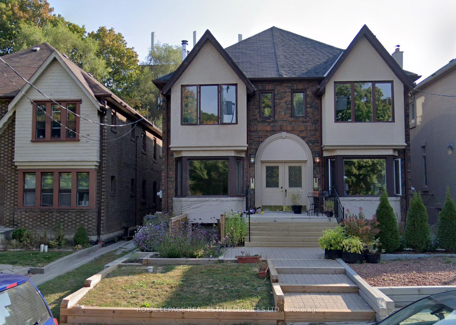 19A Relmar Road 1, Toronto C03, ON M5P 2Y4 — Toronto C03, Ontario