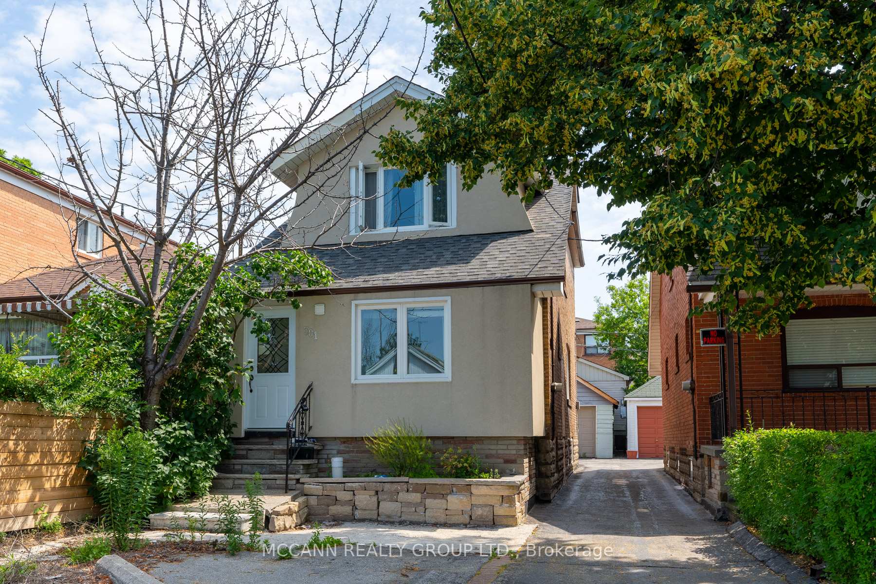 301 Robina Avenue BSMNT, Toronto C03, ON M6C 3Z2 — Toronto C03, Ontario
