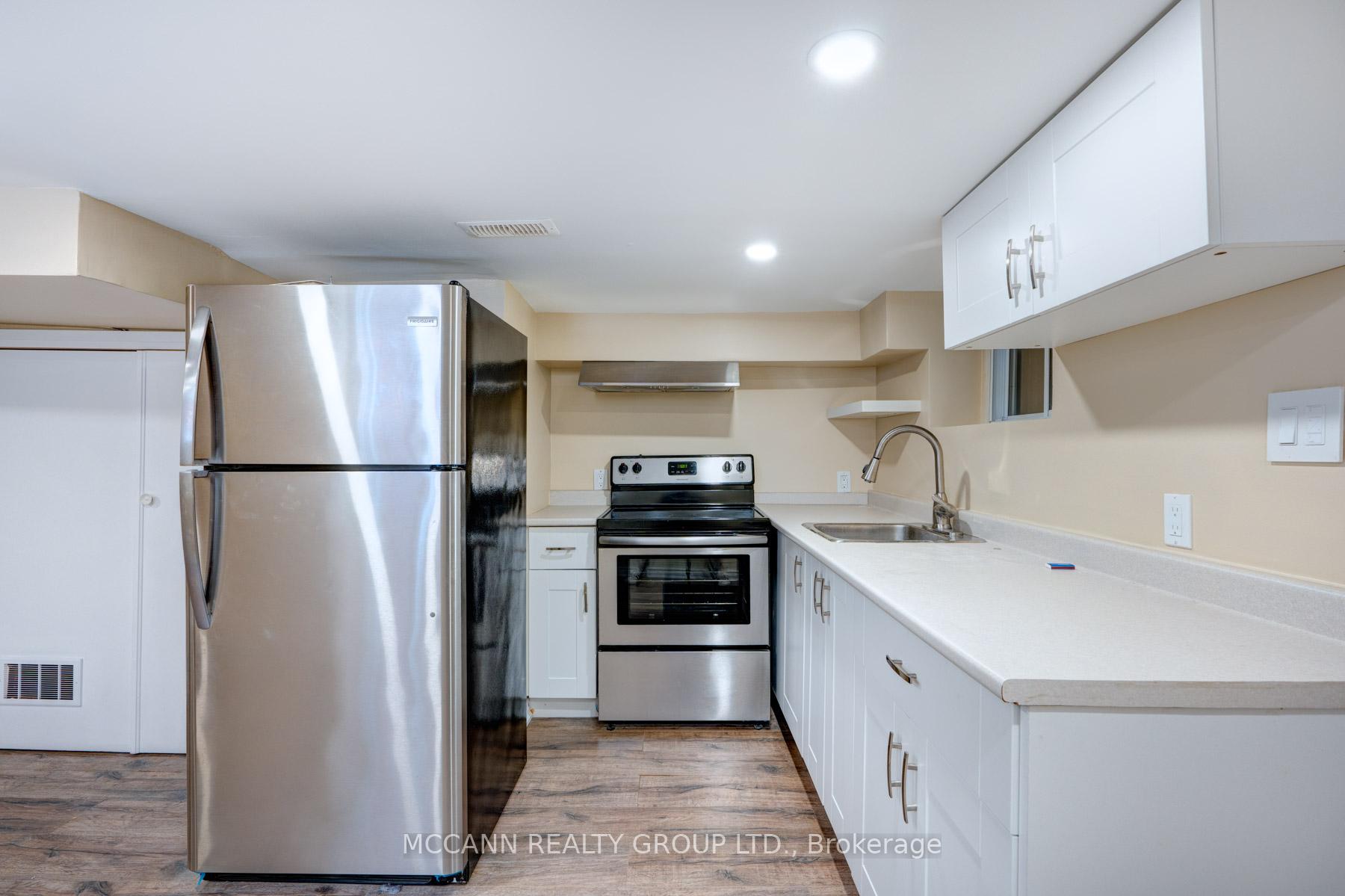 301 Robina Avenue BSMNT, Toronto C03 — photo 4 of 5