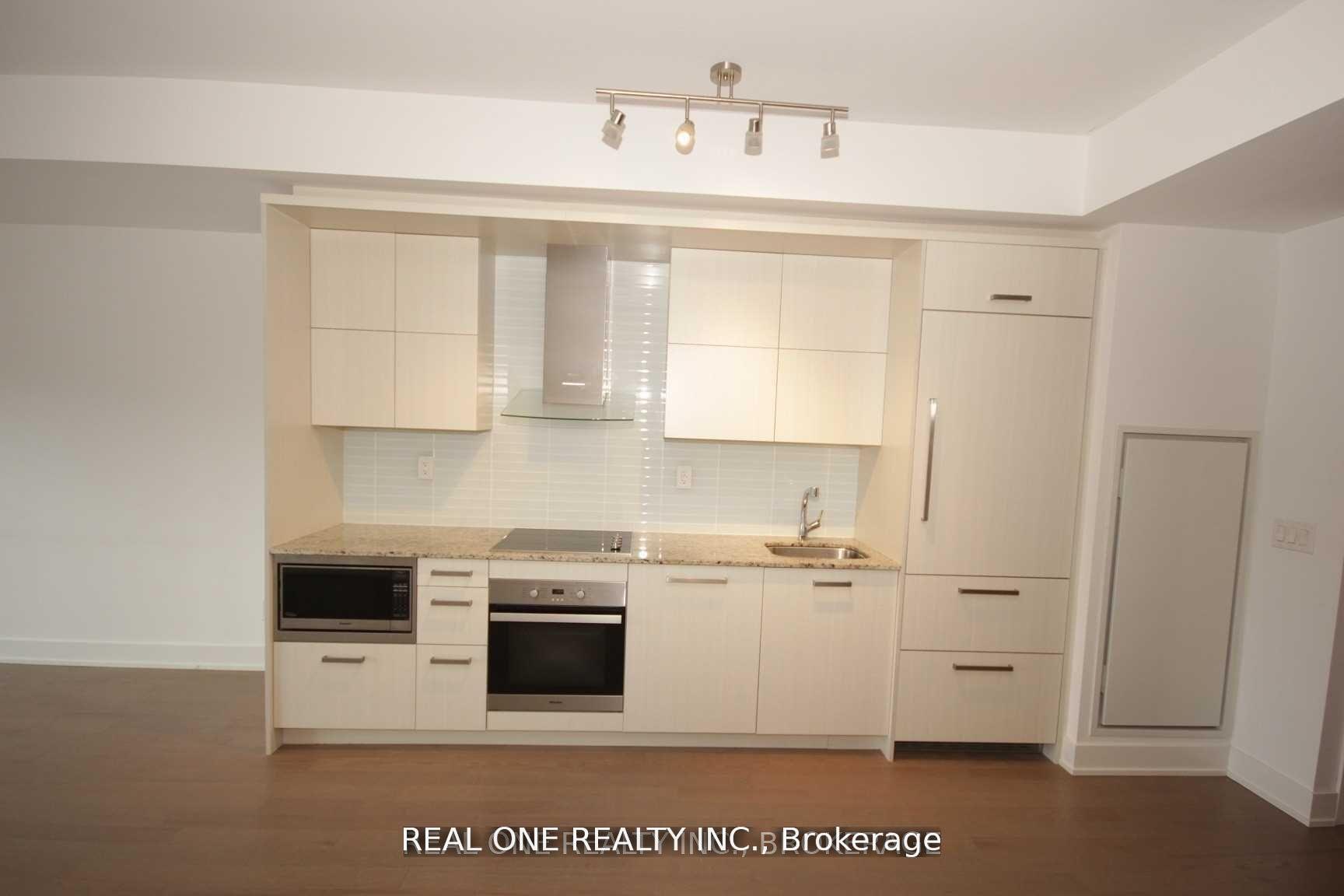 3018 Yonge Street 305, Toronto C04 — photo 3 of 5
