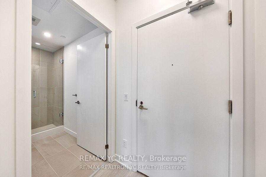 185 Alberta Avenue 805, Toronto C03 — photo 2 of 5