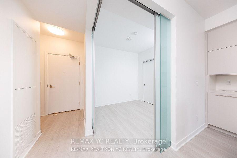 185 Alberta Avenue 805, Toronto C03 — photo 4 of 5