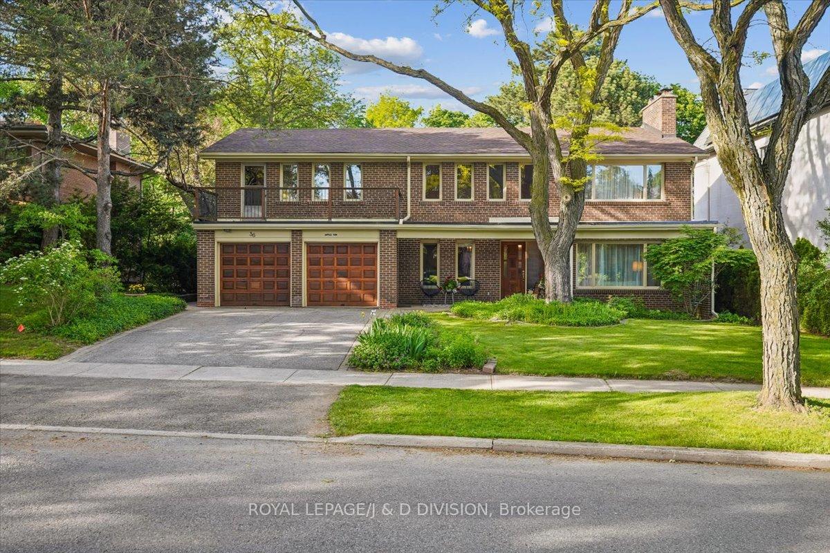 36 Medalist Road, Toronto C12, ON M2P 1Y5 — Toronto C12, Ontario
