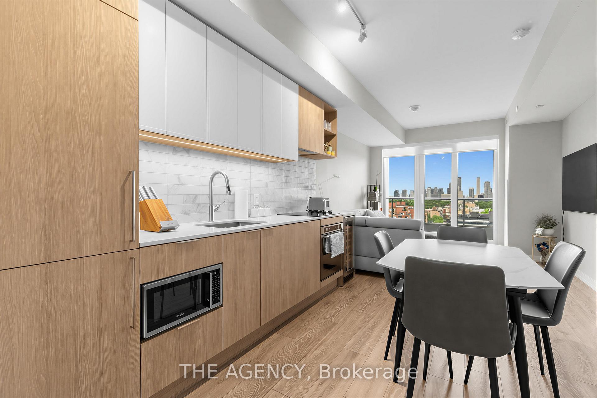 2020 Bathurst Street 1817, Toronto C03, ON M5P 0A6 — Toronto C03, Ontario