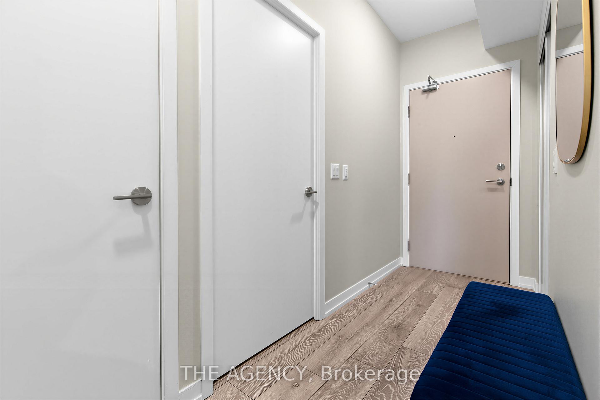 2020 Bathurst Street 1817, Toronto C03 — photo 2 of 5
