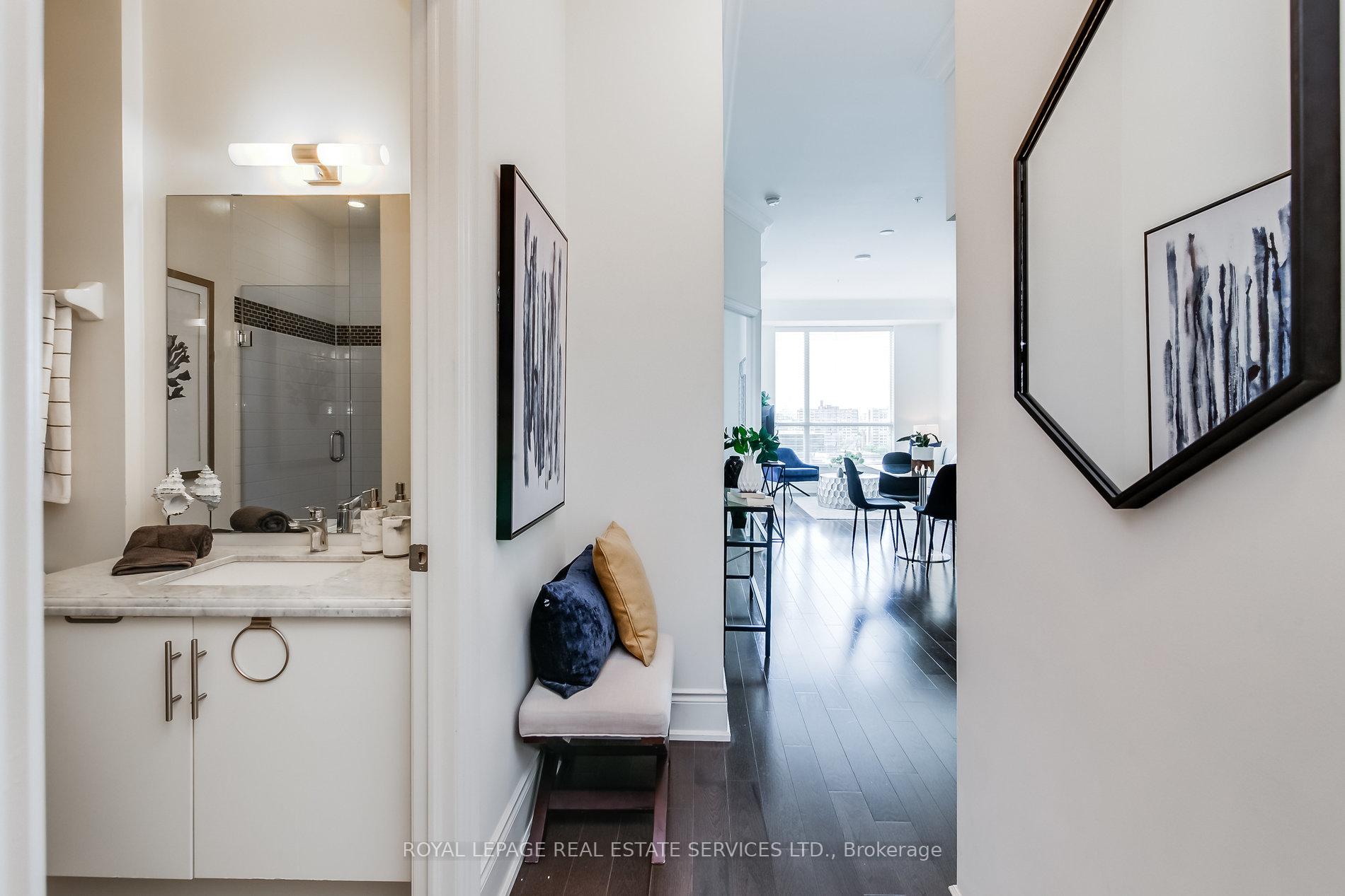 23 Glebe Road W 1016, Toronto C03 — photo 2 of 5