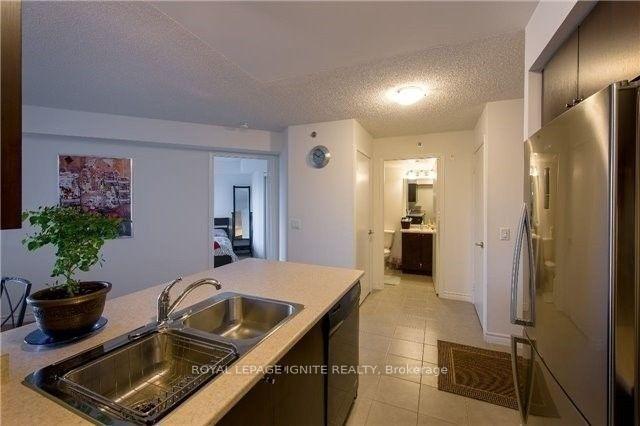 35 Saranac Boulevard 407, Toronto C04 — photo 3 of 5
