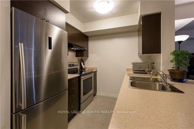 35 Saranac Boulevard 407, Toronto C04 — photo 5 of 5