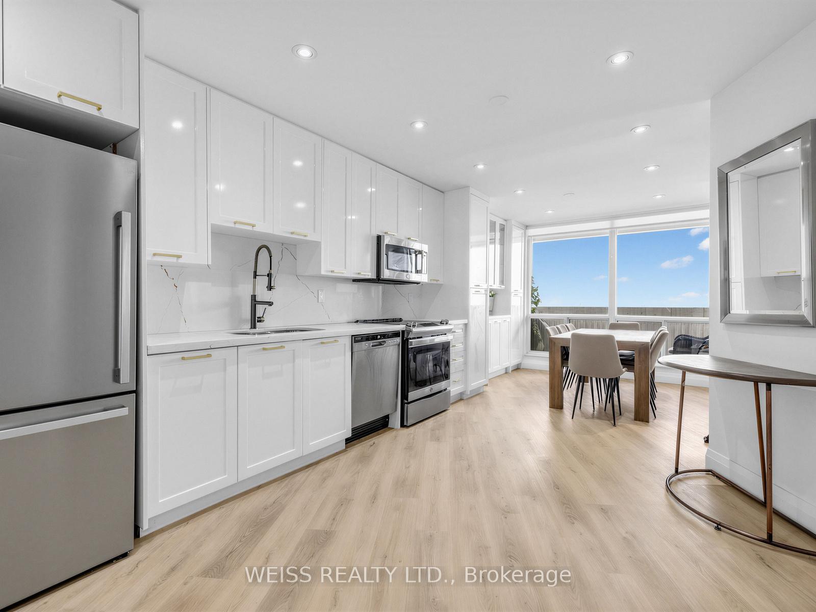 150 Neptune Drive 1405, Toronto C04 — photo 3 of 5