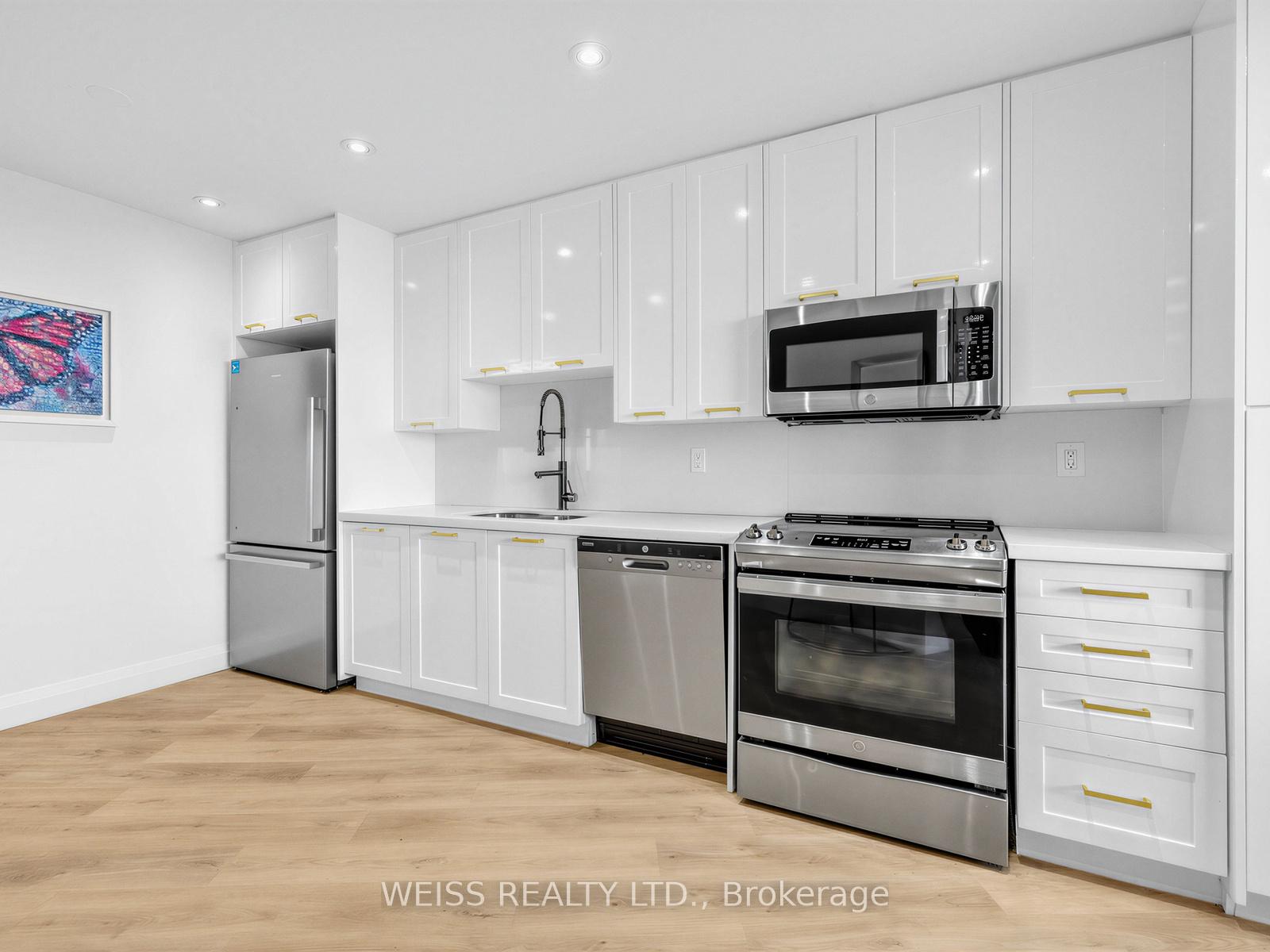 150 Neptune Drive 1405, Toronto C04 — photo 4 of 5