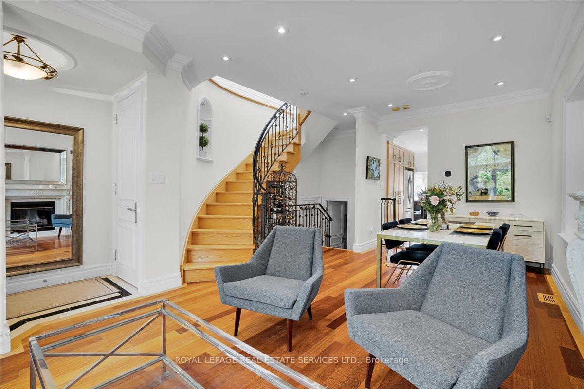 85 Bedford Park Avenue, Toronto C04 — photo 3 of 5