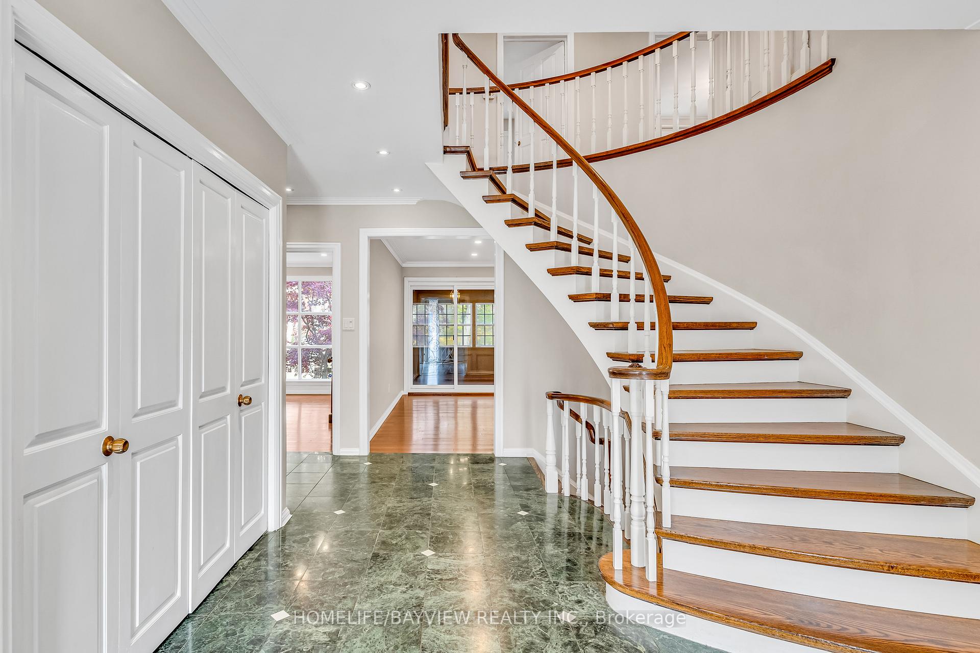 22 Salonica Road, Toronto C12 — photo 4 of 5