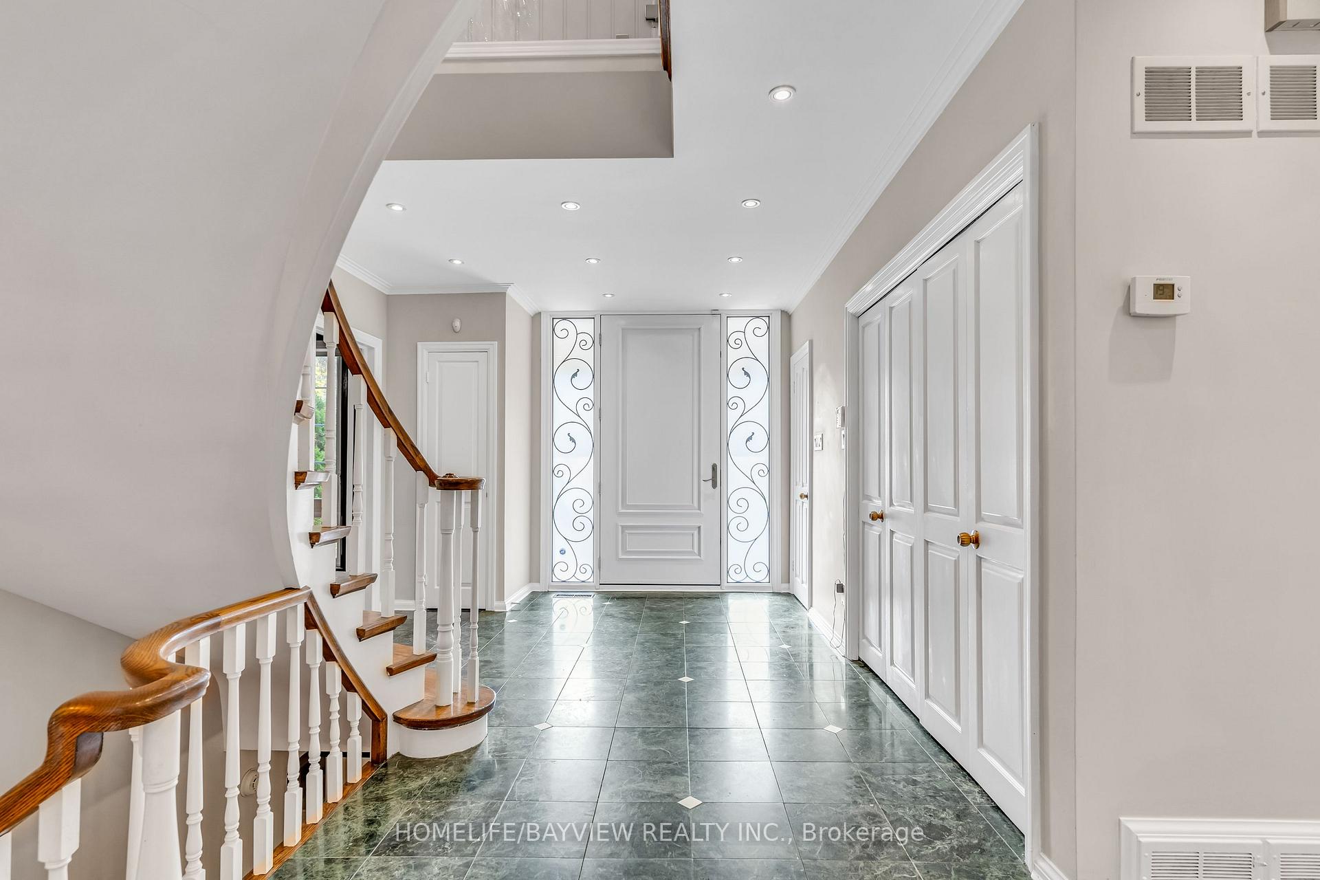 22 Salonica Road, Toronto C12 — photo 5 of 5