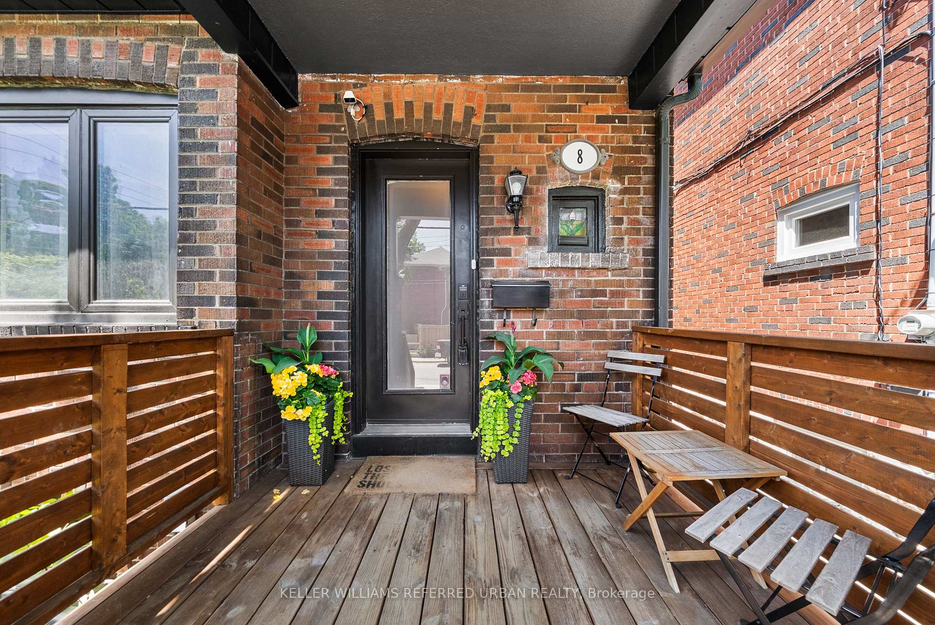 8 Cloverlawn Avenue, Toronto C03 — photo 3 of 5